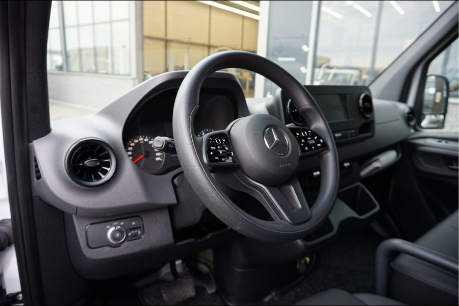 Mercedes-Benz Sprinter 317 CDI L2 H2 9G-TRONIC / 2800KG Trekhaak / MBUX / Carplay navigatie / Camera / Cruise control / Airco / 270 Graden achterdeuren