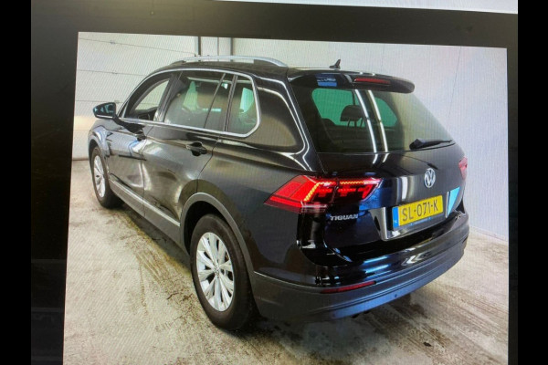 Volkswagen Tiguan 1.4 TSI ACT Comfortline Business Automaat - Panorama, Navi