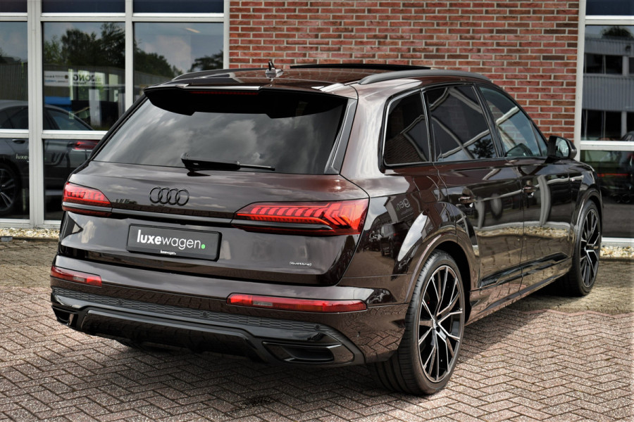 Audi Q7 60 TFSI e quattro Competition Pano Trekh S-zetels ACC Massage B&O 22inch Luchtv