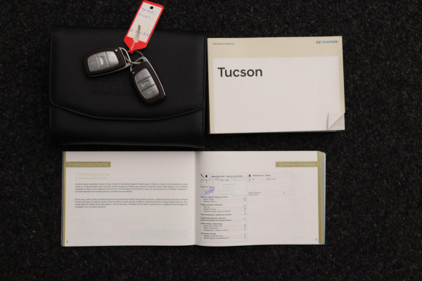 Hyundai Tucson 1.6 T-GDI Premium 177PK Leder Navigatie Camera