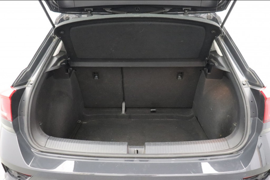 Volkswagen T-Roc 1.5 TSI Comfortline Automaat 150PK - Carplay, Navi, Cruise