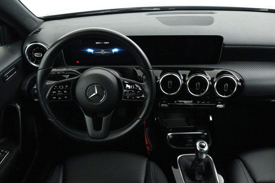 Mercedes-Benz A-Klasse 160 Business Solution WEEK AANBIEDING!!(1e eig, NL-auto, Dealer OnderH, Camera, StoelV, Navi, Carplay, Etc)
