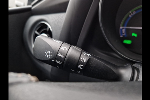 Toyota Auris Touring Sports 1.8 Hybrid Executive | Camera | Navi | Clima | LED | DAB | PDC | Cruise | Pano |