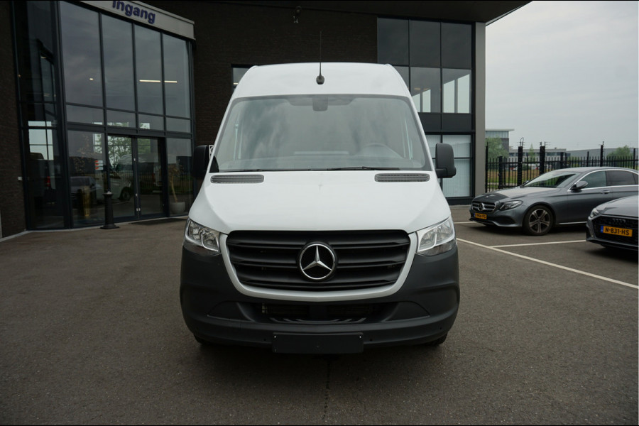 Mercedes-Benz Sprinter 317 CDI L2 H2 9G-TRONIC / MBUX / Camera / Parkeersensoren / Navigatie / Cruise control / Airco / 270 Graden achterdeuren