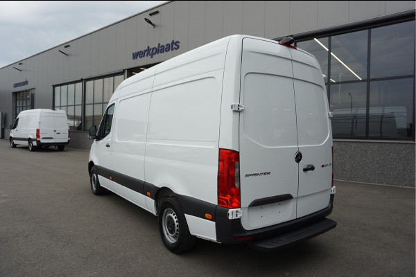 Mercedes-Benz Sprinter 317 CDI L2 H2 9G-TRONIC / MBUX / Camera / Parkeersensoren / Navigatie / Cruise control / Airco / 270 Graden achterdeuren