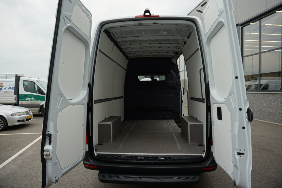 Mercedes-Benz Sprinter 317 CDI L2 H2 9G-TRONIC / MBUX / Camera / Parkeersensoren / Navigatie / Cruise control / Airco / 270 Graden achterdeuren