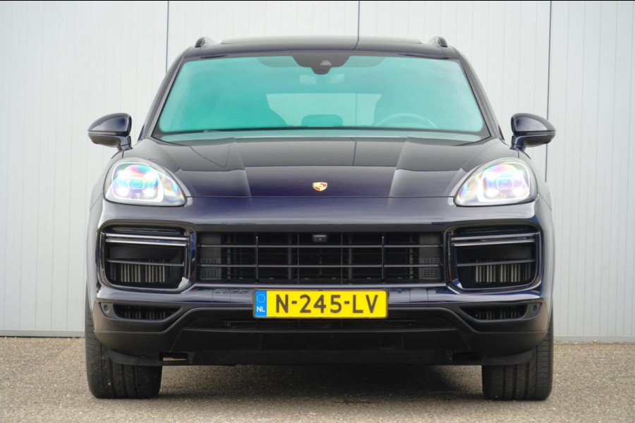 Porsche Cayenne 4.0 Turbo / 550 PK / Sport Chrono / Pano / Side assist / PDCC / Nw. Prijs 235k / 360 camera