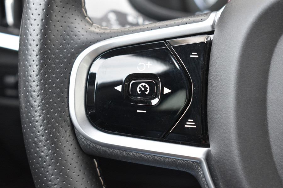 Volvo V90 T8 AWD R-Design | Apple CarPlay | Clima | Navi | IntelliSafe | Full LED