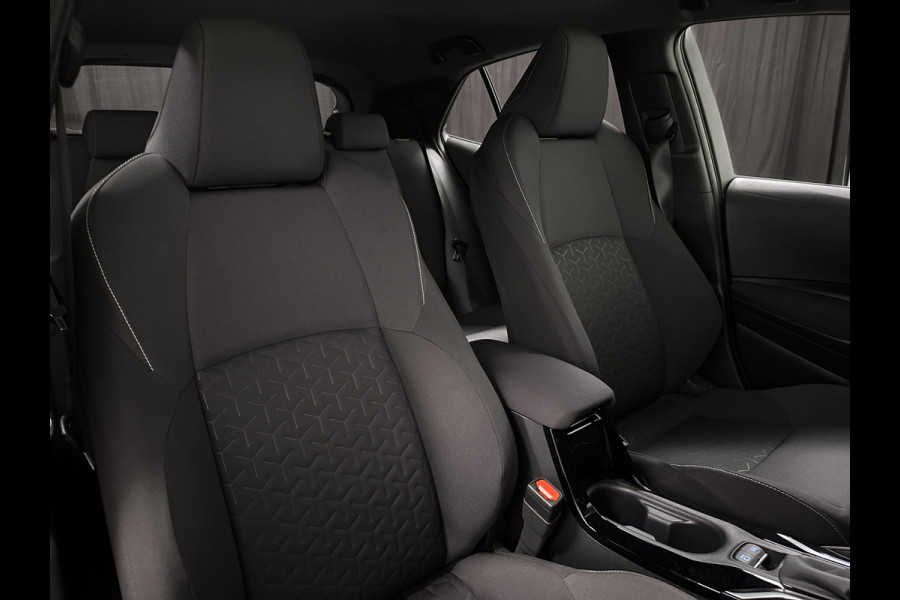 Toyota Corolla 1.8 Hybrid Dynamic | Adaptive Cruise | LED | Navi | Camera | Apple Carplay | DAB | Keyless | Laneassist |