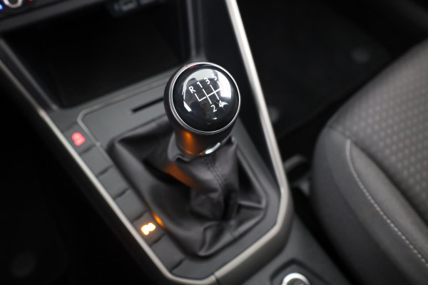 Volkswagen Polo 1.0 TSI Comfortline 95 pk | Navigatie | Parkeersensoren | Adaptieve cruise control | Apple Carplay/Android Auto |