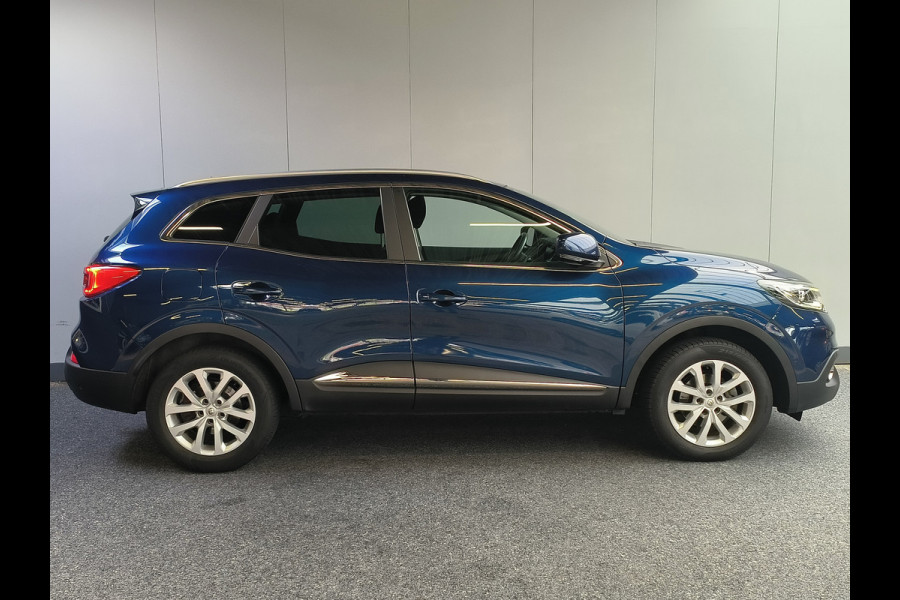 Renault Kadjar 1.5 dCi Intens + trekhaak uit 2017 Rijklaar + 12 maanden Bovag-garantie Henk Jongen Auto's in Helmond,  al 50 jaar service zoals 't hoort!