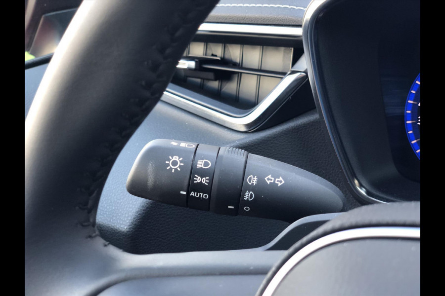Toyota Corolla 2.0 Hybrid Executive | Schuifdak, Nieuwe multimedia, Dodehoekherkenning, 18 inch, Head Up Display, Parkeersensoren, JBL