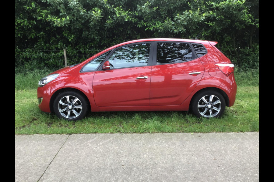 Hyundai ix20 1.6i Premium met panoramadak, in topstaat