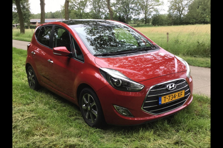 Hyundai ix20 1.6i Premium met panoramadak, in topstaat