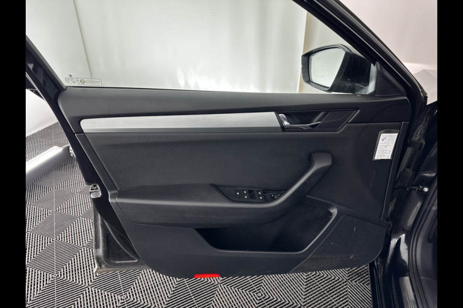 Škoda Superb Combi 1.6 TDI Ambition Business *XENON | NAVI-FULLMAP | CAMERA | DAB+ | AMUNDSEN-AUDIO | CRUISE | COMFORT-SEATS | 17''ALU*