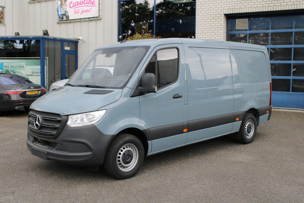 Mercedes-Benz Sprinter 315 CDI L2H1 RWD MBUX met navigatie en camera, Geveerde stoel