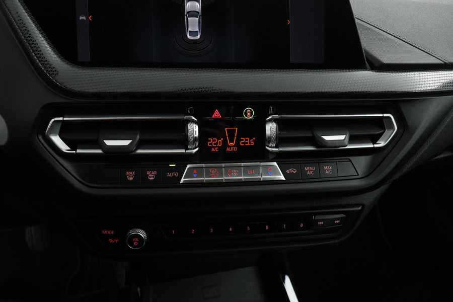 BMW 2 Serie Gran Coupé 218i Executive Edition WEEK AANIEDING! (1e Eig, Dealer onderH, NL-auto, Navi Pro, PDC V+A, Sportstoel, Etc)