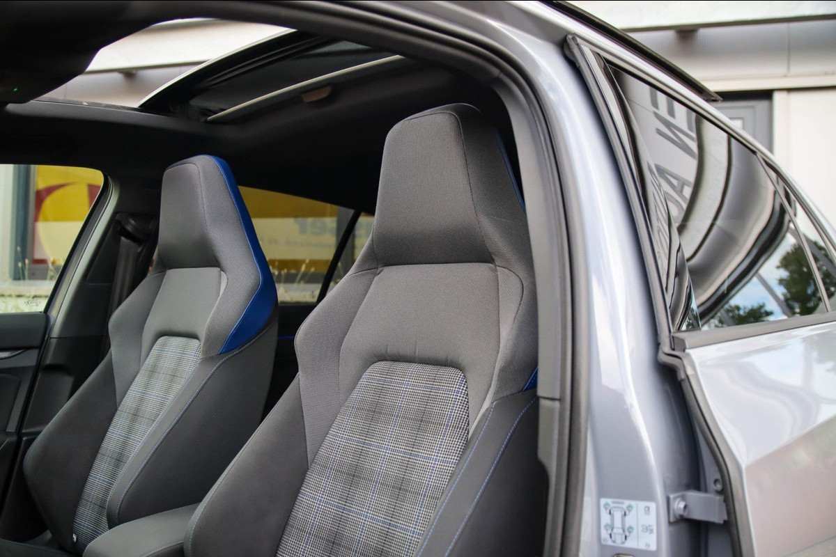 Volkswagen Golf 1.4 TSI PHEV GTE 245pk DSG! 1e|DLR|Panoramadak|Virtual Cockpit|IQ Light LED|Kuipstoelen|NAVI|CarPlay|ACC|Camera|18