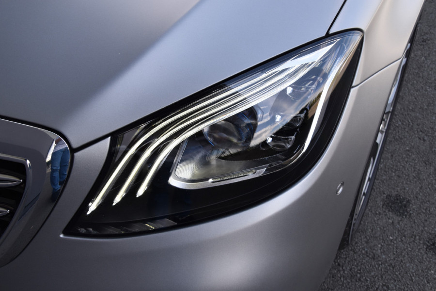 Mercedes-Benz S-Klasse AMG 63 4Matic+ Lang Premium Plus | BTW-AUTO | KERAMISCHE REMMEN | DISTRONIC PLUS | CHAUFFEUR PACK | PANORAMADAK MET VARIABELE TRANSPARANTIE | BURMESTER | 4-ZITS | STOELKOELING/VERWARMING/MASSAGE | NIGHTVISION | MAGNO LAK | 2 GORDEL AIRBAGS | DAB | AMG DRIVERS PACK | DYNAMIC SEATS | HEAD-UP | FULL EXCLUSIVE LEATHER | IR-GLASS | DYNAMIC HEADLAMPS | GROTE BRANDSTOFTANK | ROAD NOISE CANCELLATION VIA SPEAKERS |