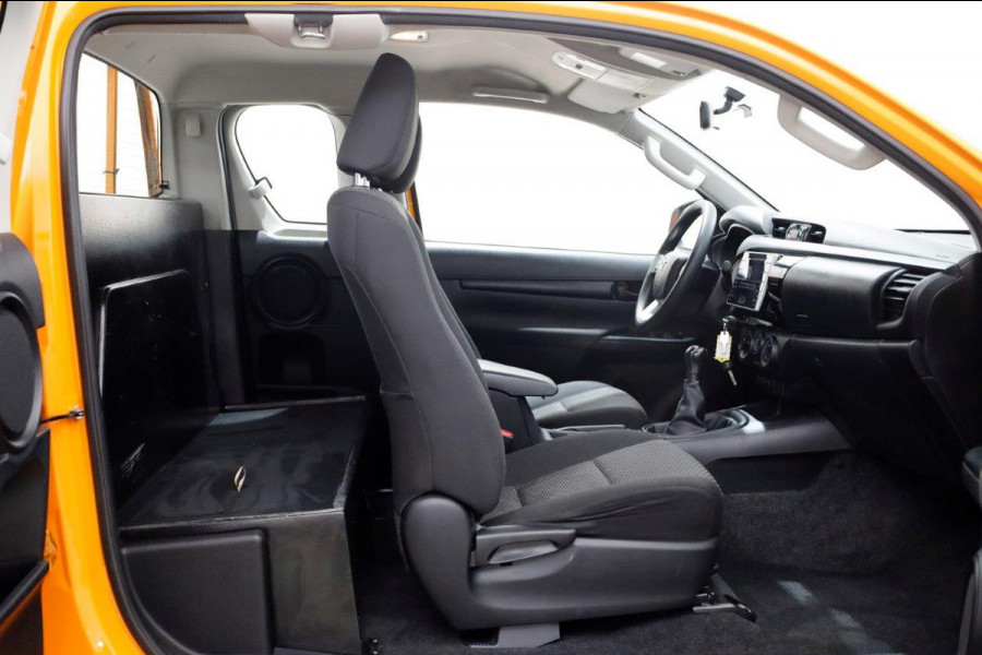 Toyota Hilux 2.4 D-4D-F 150pk E6 Xtra Cab Cool Comfort 4x4 04-2018