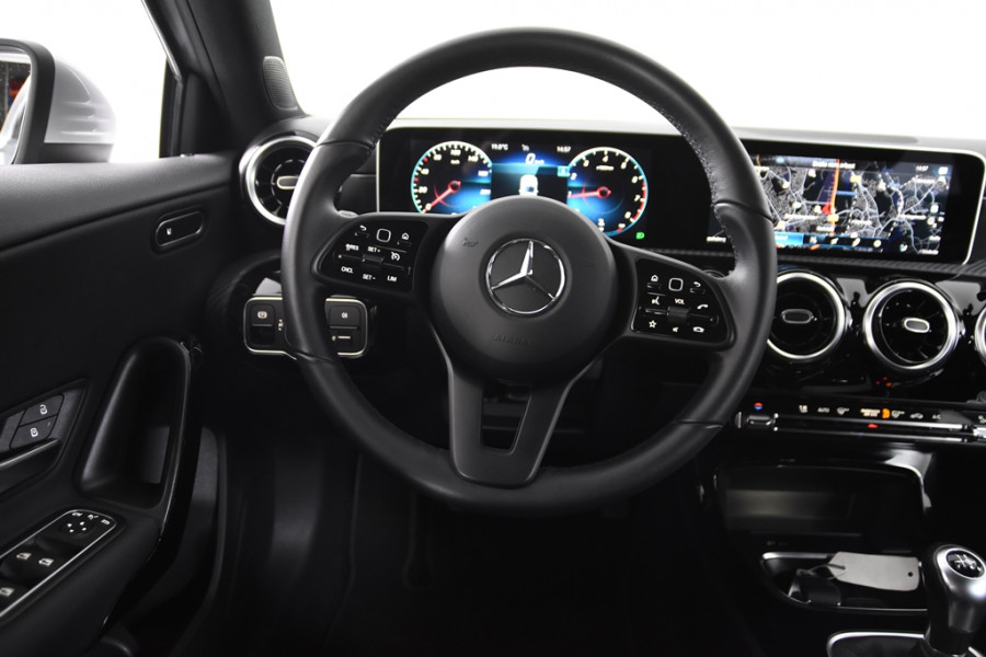 Mercedes-Benz A-Klasse 180 *Leer*Navigatie*Stoelverwarming*