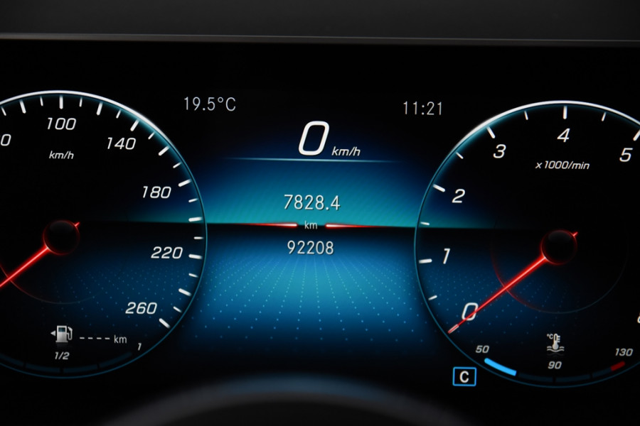 Mercedes-Benz A-Klasse 180 AMG-Line *Panoramadak*Leer*Stoelverwarming*