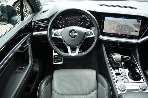 Volkswagen Touareg 3.0 TDI 286pk R-Line Pano Luchtv Trekh ACC DynAudio