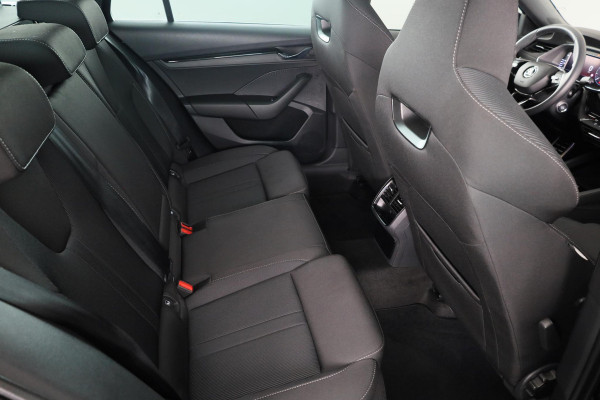 Škoda Octavia Combi Sportline Business 1.5 e-TSI MHEV 150pk DSG-7 | Led Matrix | 19 inch | Panoramadak | Travel Assist | Elek. stoelen & achterklep