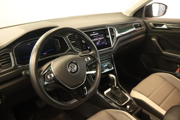 Volkswagen T-Roc 1.5 TSI Sport, Automaat. Navigatie, 17 LMV ,Climate control, 2 jaar garantie mogelijk* (vraag naar de voorwaarden)