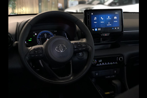Toyota Yaris 1.5 Hybrid First Edition Plus | Nieuw model, Apple CarPlay/Android Auto,16 inch, Keyless, Stoel + Stuurverwarming