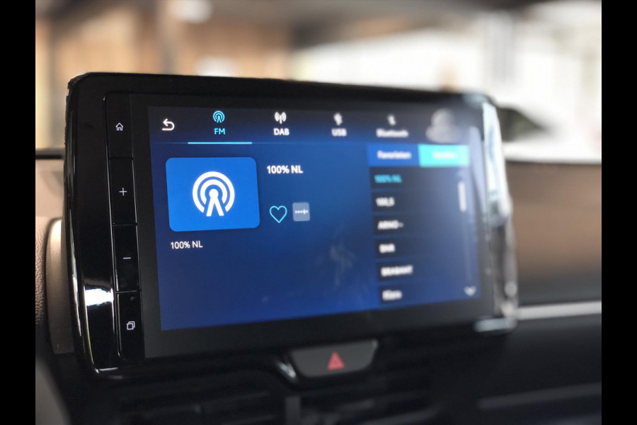 Toyota Yaris 1.5 Hybrid First Edition Plus | Nieuw model, Apple CarPlay/Android Auto,16 inch, Keyless, Stoel + Stuurverwarming