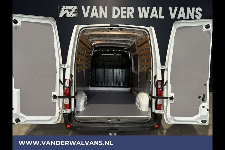 Renault Master 2.3 dCi 136pk L2H2 Euro6 Airco | Camera | Navigatie | 2500kg Trekhaak | Cruisecontrol Parkeersensoren, Bijrijdersbank