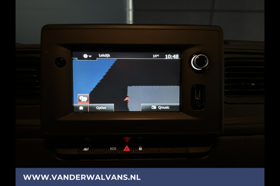 Renault Master 2.3 dCi 136pk L2H2 Euro6 Airco | Camera | Navigatie | 2500kg Trekhaak | Cruisecontrol Parkeersensoren, Bijrijdersbank