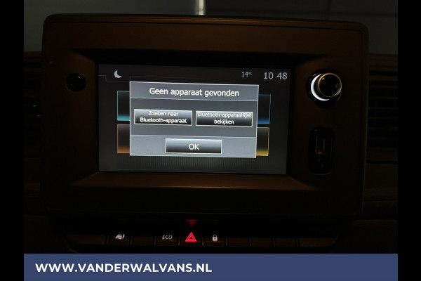 Renault Master 2.3 dCi 136pk L2H2 Euro6 Airco | Camera | Navigatie | 2500kg Trekhaak | Cruisecontrol Parkeersensoren, Bijrijdersbank