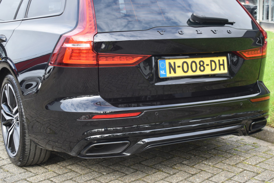 Volvo V60 B4 Mild Hybrid 211PK Automaat R-Design | BLIS | ACC | H&K | 19"LMV | Camera + PDC | Getint glas | Stoel/Stuur verwarming |