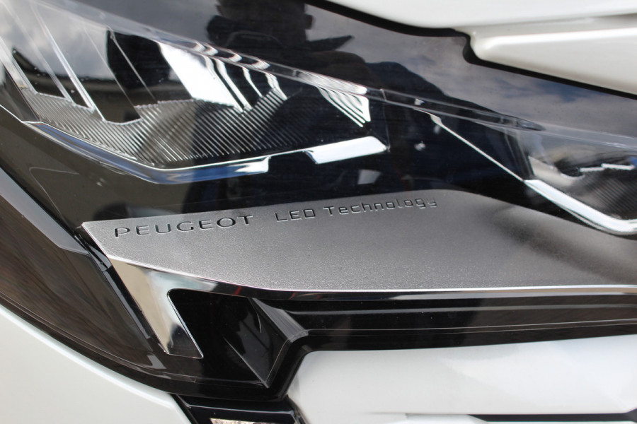 Peugeot 3008 1.6 HYbrid 225 Allure | Navigatie | Stoelverwarming | Camera