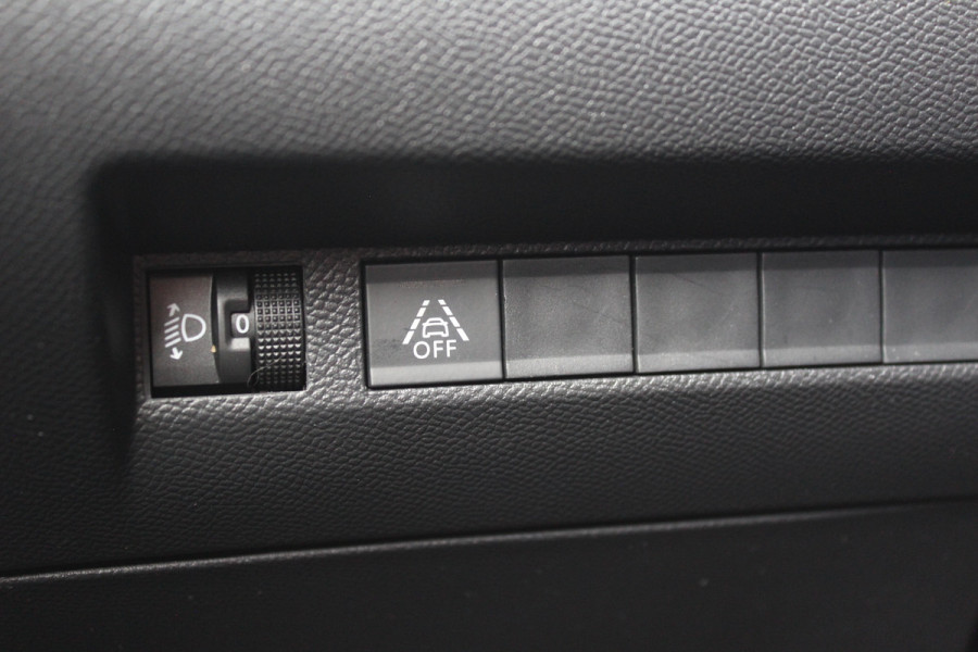 Peugeot 208 1.2 PureTech Allure Pack | Adaptive cruise | Camera | Stoelverwarming