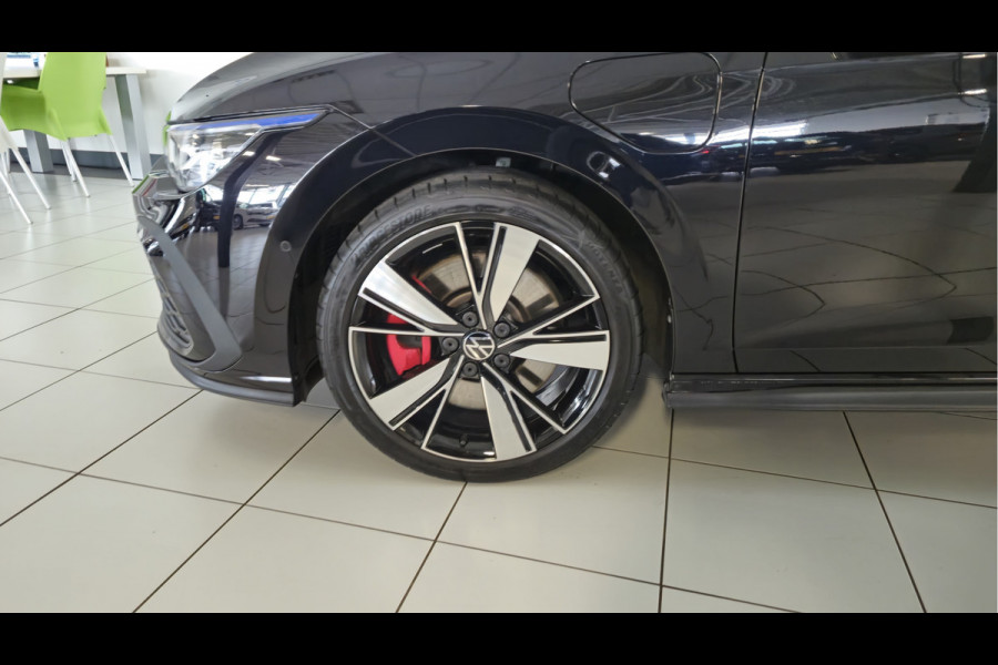 Volkswagen Golf 1.4 eHybrid GTE | Panorama dak | Head up | Keyless | Camera | IQ Licht | Stand kachel