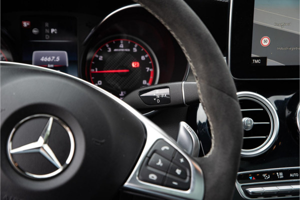 Mercedes-Benz C-Klasse AMG 63 S Panoramadak Schaalstoelen Memory Camera Navigatie ACC Keyless Leer