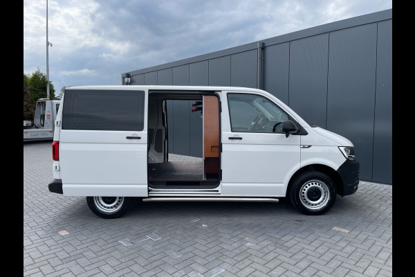 Volkswagen Transporter 2.0 TDI 102 PK / L1H1 / 2x SCHUIFDEUR / AIRCO / CRUISE / NAVI / CARPLAY