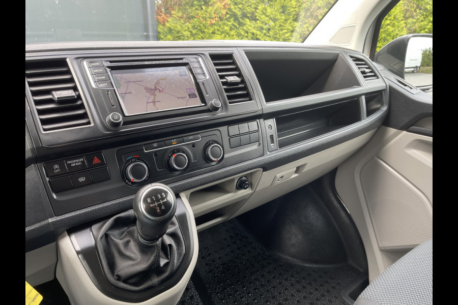 Volkswagen Transporter 2.0 TDI 102 PK / L1H1 / 2x SCHUIFDEUR / AIRCO / CRUISE / NAVI / CARPLAY