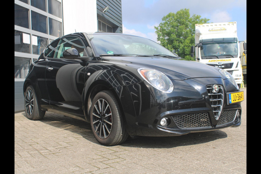 Alfa Romeo MiTo TwinAir Turbo Exclusive | Clima | Cruise | Leder | Navi | Priv glass | PDC