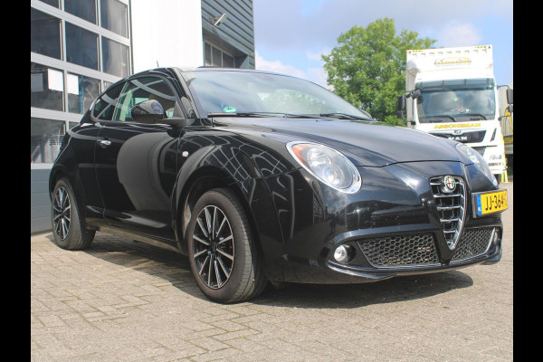 Alfa Romeo MiTo TwinAir Turbo Exclusive | Clima | Cruise | Leder | Navi | Priv glass | PDC