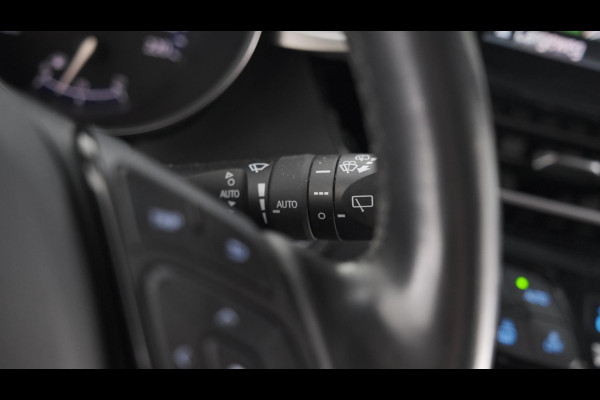 Toyota C-HR 1.8 Hybrid Bi-Tone | Trekhaak | JBL | Dodehoekdetectie | Cruise Control Adaptief