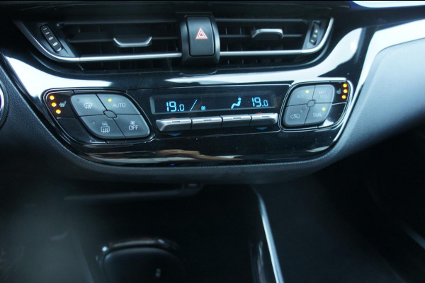 Toyota C-HR 1.8 Hybrid Bi-Tone Camera|JBL|Navi|Stoelverwarming