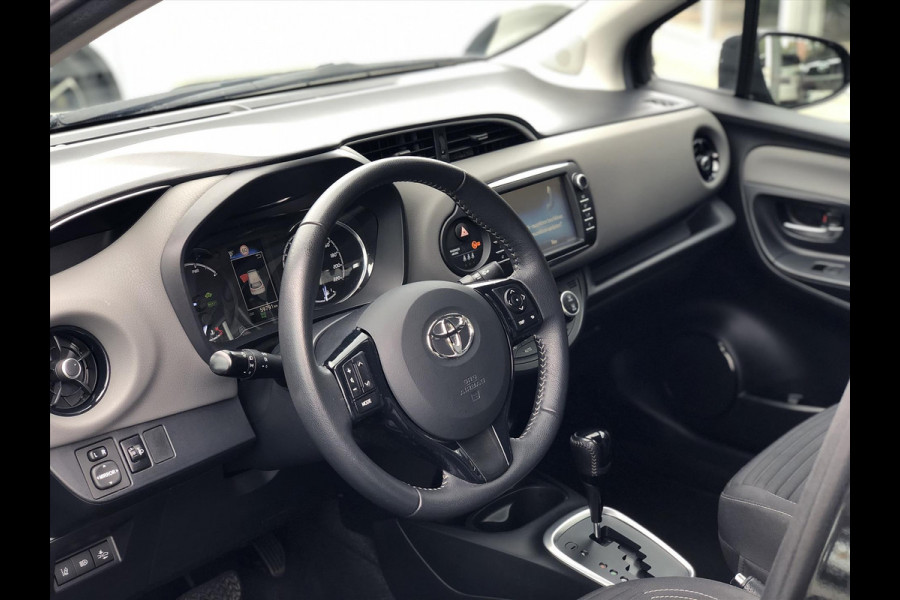 Toyota Yaris 1.5 Hybrid 100pk Active | Navigatie, Lichtmetalen velgen, Stoelverwarming, Parkeercamera, Bluetooth, Cruise control