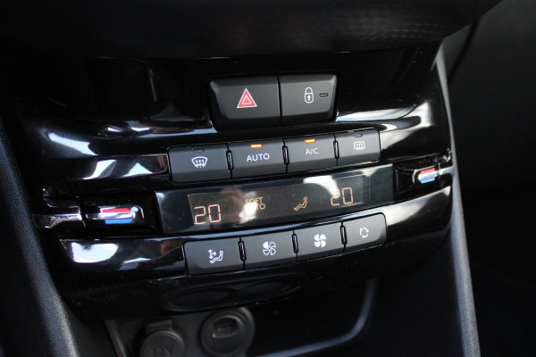 Peugeot 208 1.2 110PK AUTOMAAT ALLURE | PANORAMA DAK | NAVIGATIE | APPLE CARPLAY/ANDROID AUTO | PARKEERSENSOREN | LICHTMETALEN VELGEN 16" | DAB+ RADIO | CRUISE CONTROL |