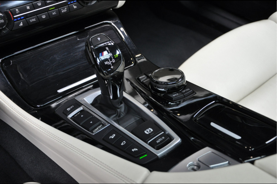 BMW 5 Serie Touring M550xd | PANO | BMW INDIVIDUAL | HUD | MASSAGE | B&O |
