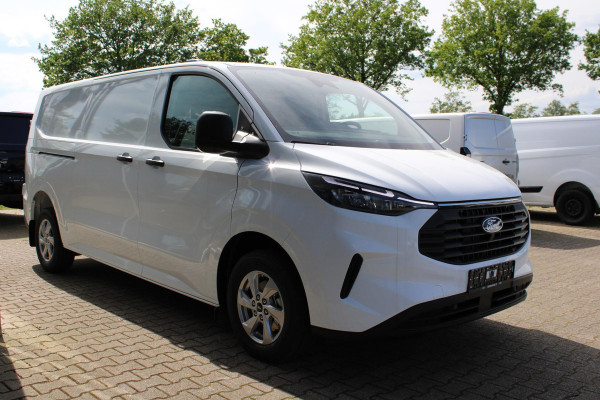 Ford Transit Custom 300 2.0 TDCI L2H1 Trend Nieuw | 136pk | Trekhaak | Navigatie | Lichtmetalen velgen | Laadruimteverlichting LED |