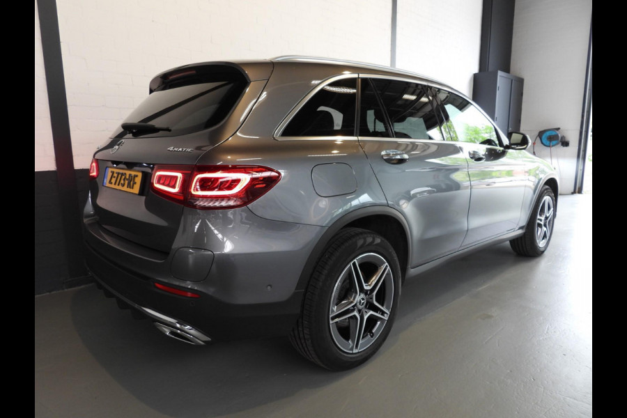 Mercedes-Benz GLC 300e 4MATIC AMG NAVI/CAMERA/MATRIX LED/19"LMV!